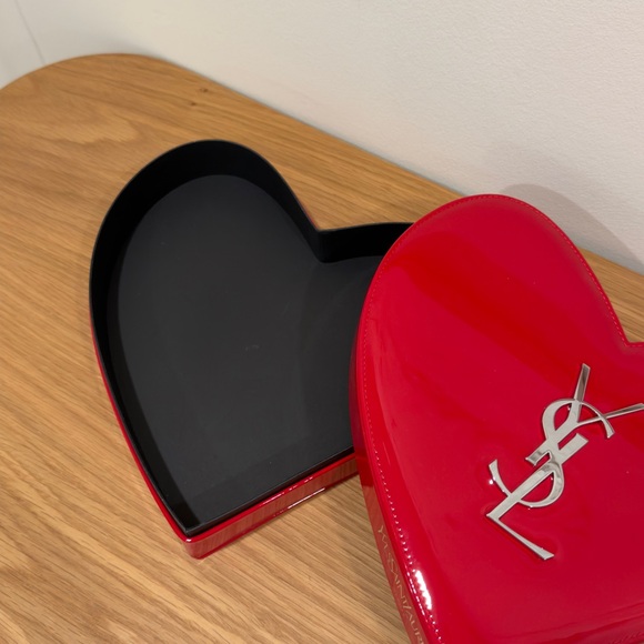 YSL Heart Box - Picture 2 of 2